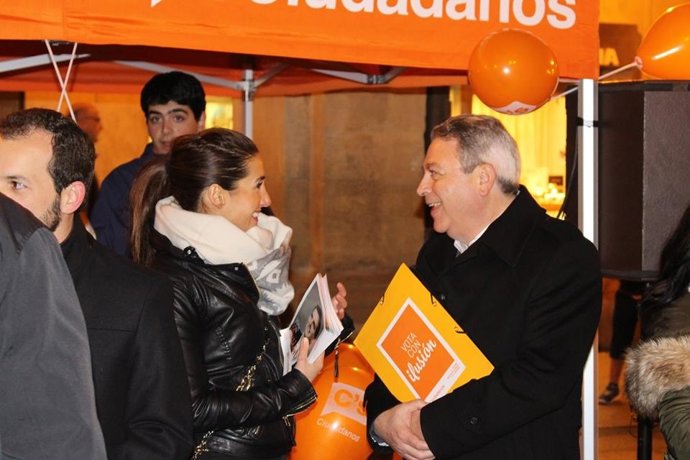 Los candidatos Fernando Iguaz (Senado) y Cristina Labarga (Congreso)