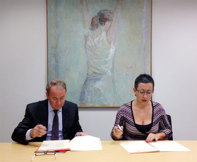 El presidente del CAC, Roger Loppacher, y la presidenta del ICD, Montse Gatell