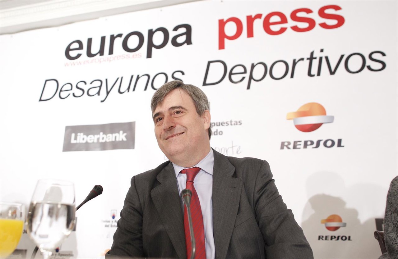 Miguel Cardenal en los Desayunos de Europa Press