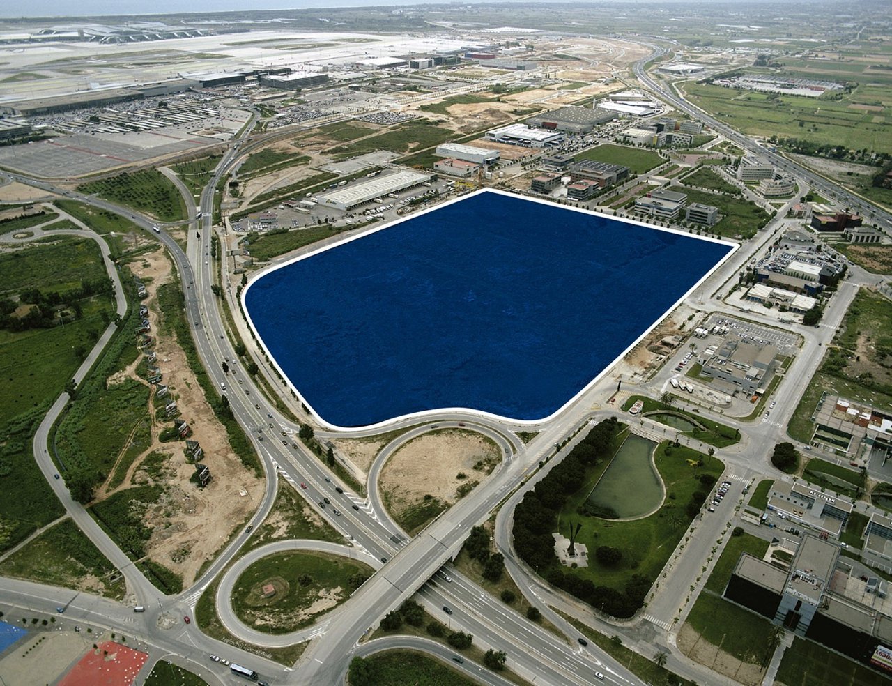 Parcela en El Prat sobre la que se construirá el centro logístico de Amazon