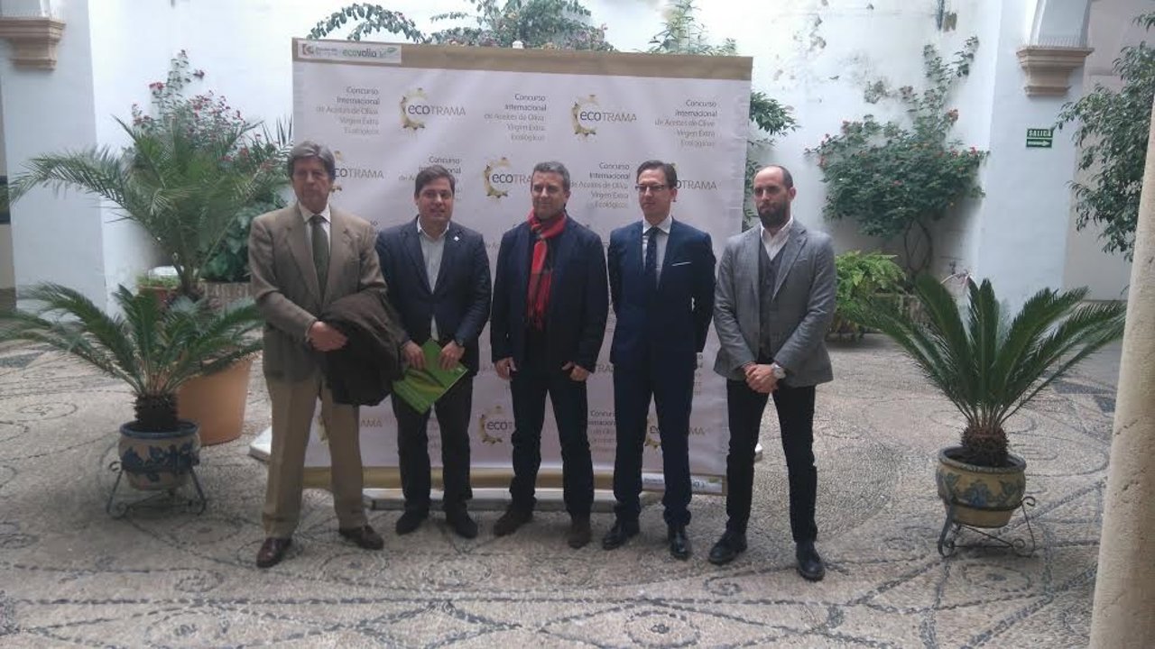 Sánchez (centro) presenta la XV edición de Ecovalia