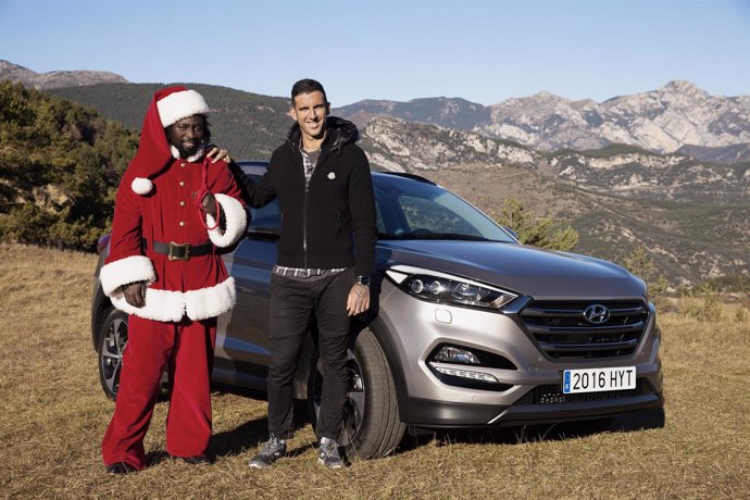Josef Ajram en la campaña de Navidad de Hyundai