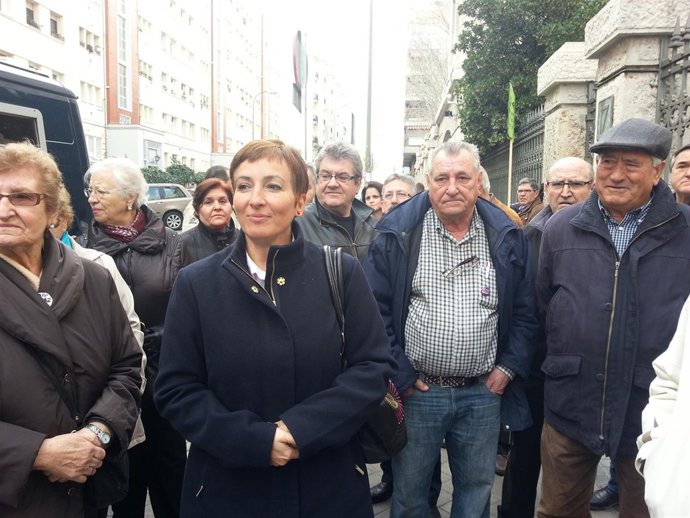 La alcaldesa de San Fernando con los vecinos afectados