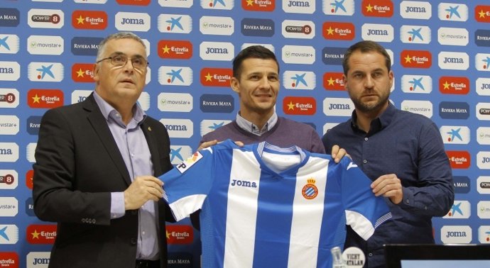 Constantin Galca, presentado en el Espanyol