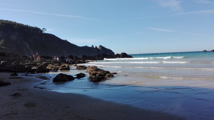 Playa, verano, sol, calor,  turistas, asturias. Playa de Aguilar