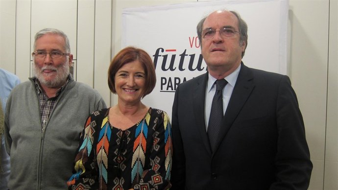 Angel Gabilondo en un acto de campaña del PSOE en Santander