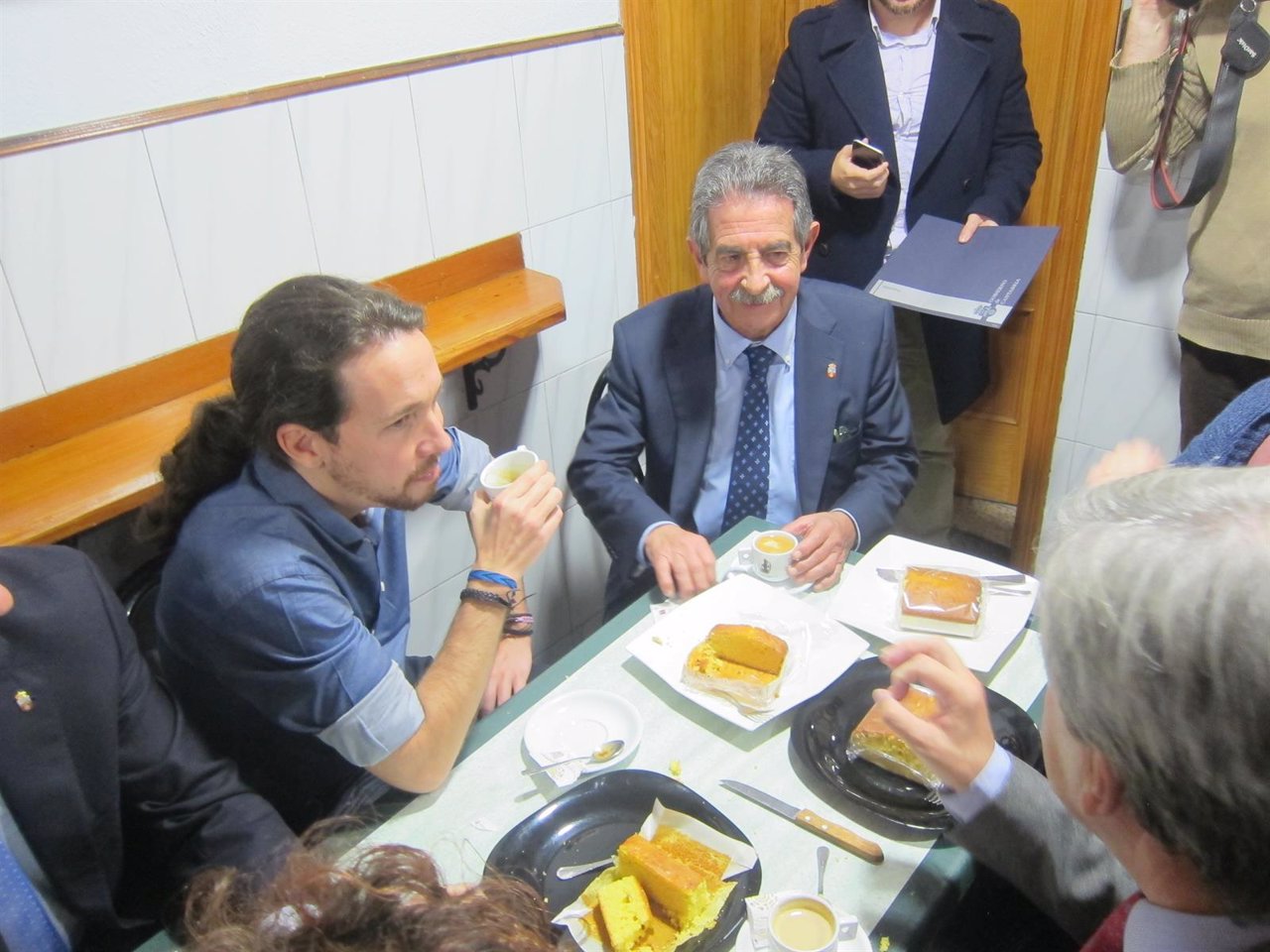 Pablo Iglesias y Miguel Ángel Revilla en Santander