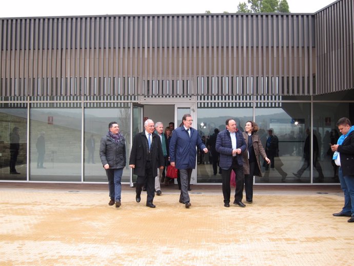 Rajoy visita el ICVV con Sanz, Gamarra y Ceniceros