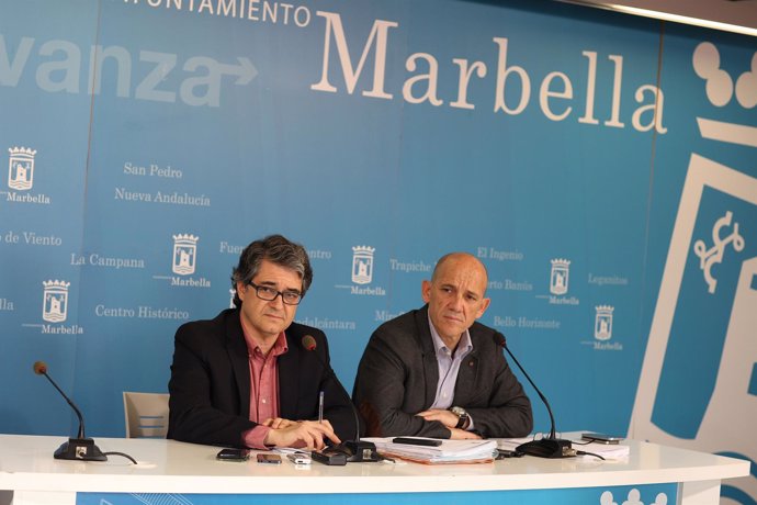 Osorio y Porcuna en rueda de prensa tras la junta de gobierno de Marbella