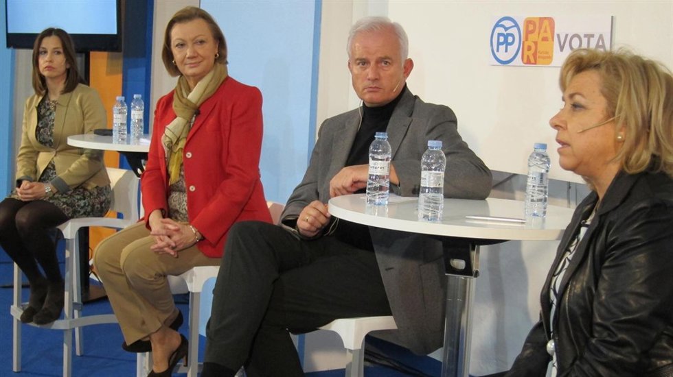 María Herrero, Luisa Fernanda Rudi, Eloy Suárez y Dolores Serrat