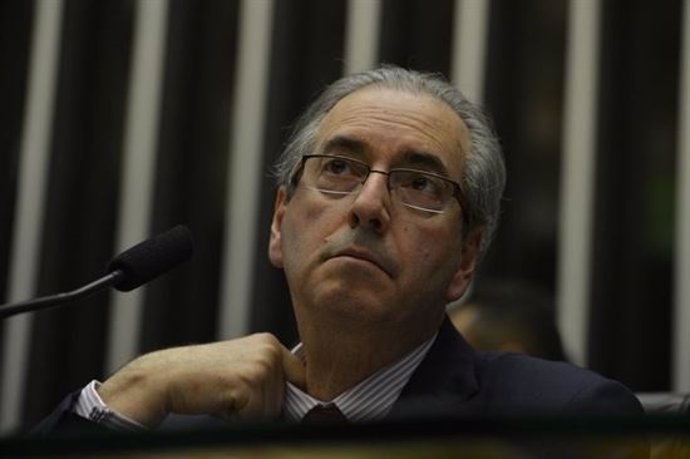 Eduardo Cunha insinua que divulgação de nota que o ligaria a Esteves (Lava Jato)