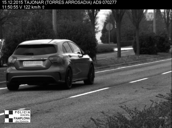 Vehículo detectado a 122km/h en Pamplona.