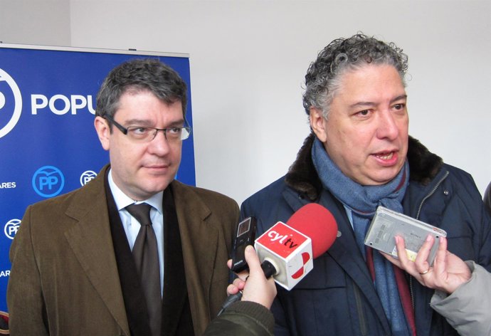 Burgos (d) junto a Nadal (i) en la UEMC