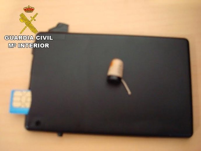 Cámara incautada por la Guardia Civil.