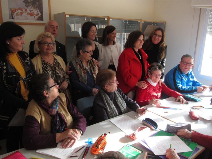 La consejera María José Sánchez Rubio visita el CPA de Cañero