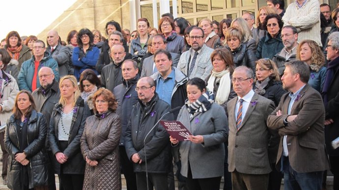 Concentración en la sede del Gobierno aragonés