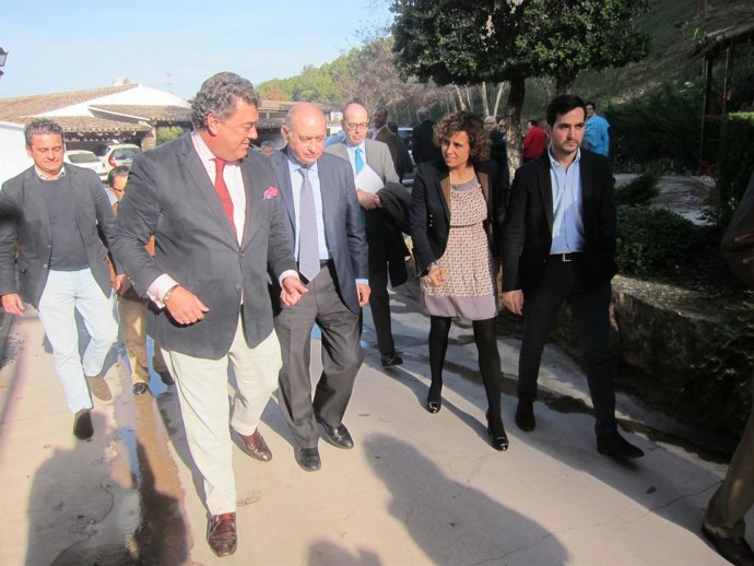 Jorge Fernández Díaz visita las Caves Torelló