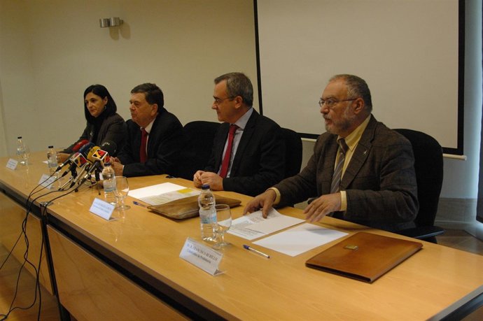 El rector de la UZ ha presentado este proyecto en Teruel