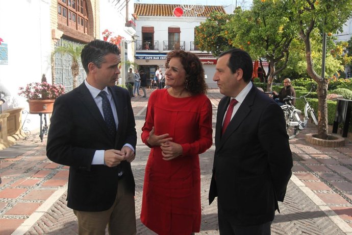 José Bernal y María Jesús Montero Marbella