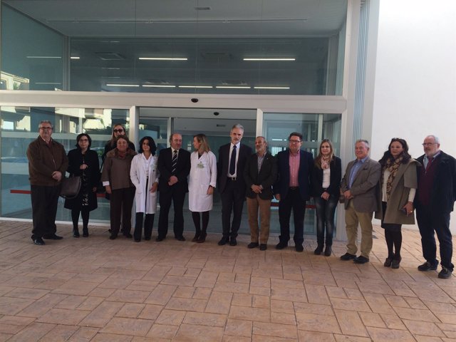 El consejero Aquilino Alonso visita el centro de salud de Vera