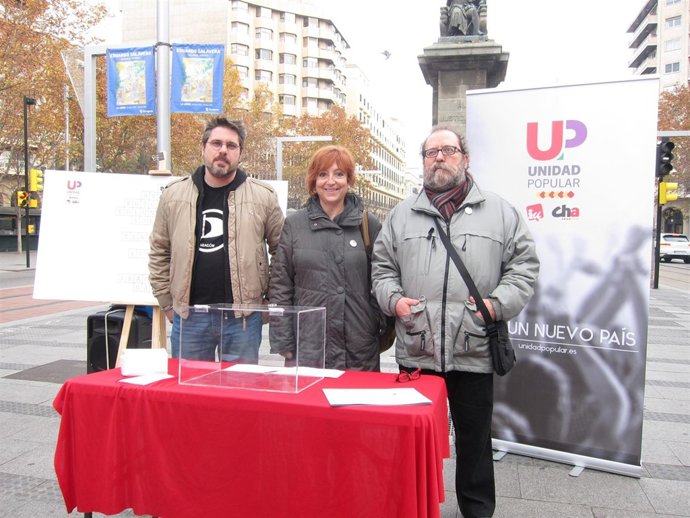 Joan Vilà, Rosa Magallón y Chesús Yuste en el acto de Unidad Popular este jueves