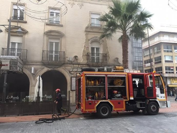 Incendio de la churrería de la Plaza de las Monjas en Huelva.