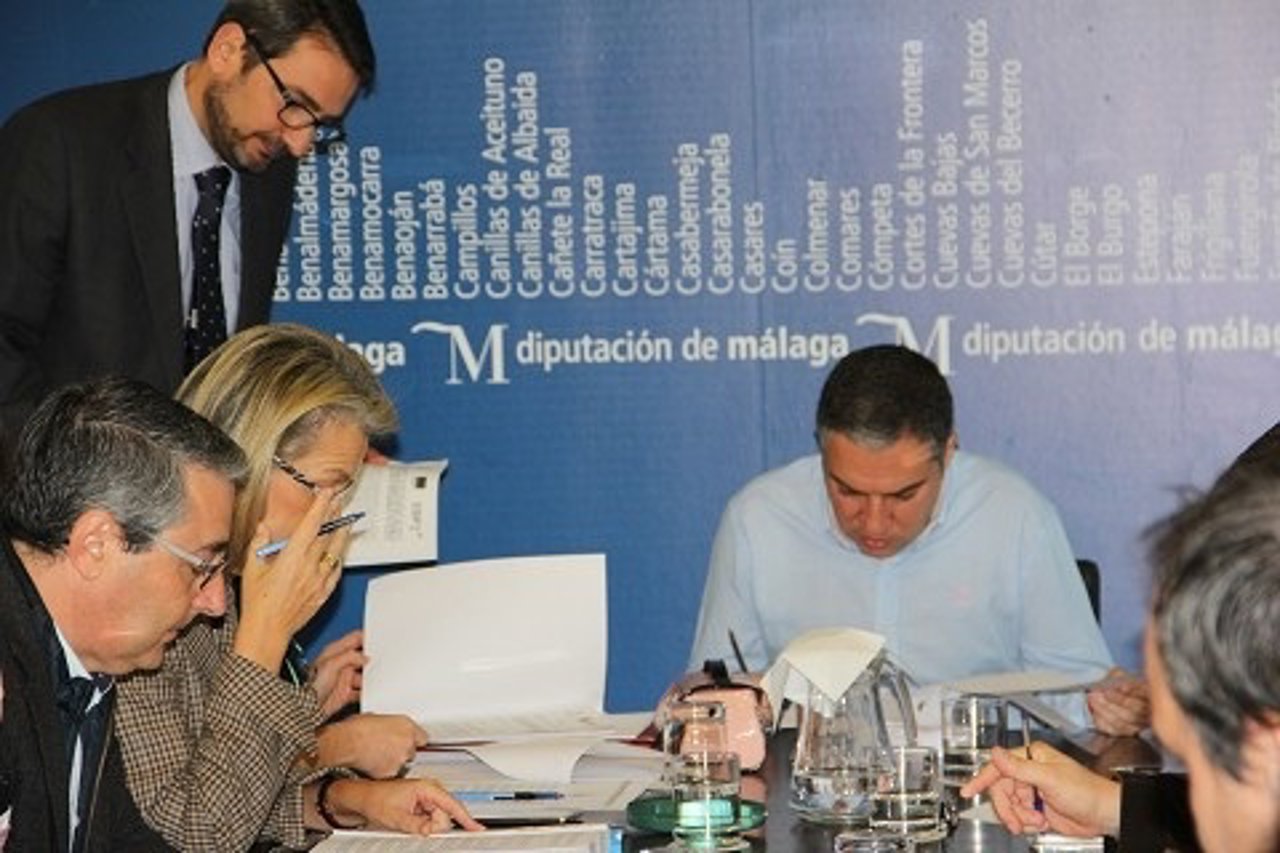 Bendodo en la junta de gobierno de la Diputación de Málaga