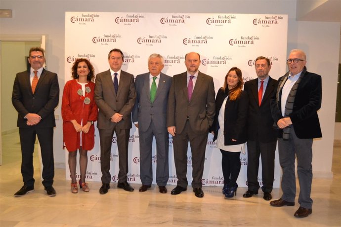 Desayuno electoral de Pradas.