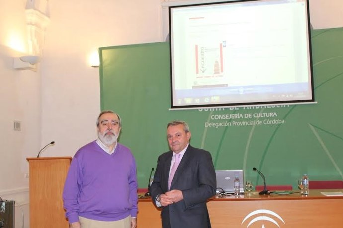 Alcalde (dcha.) asiste a la inauguración de las jornadas