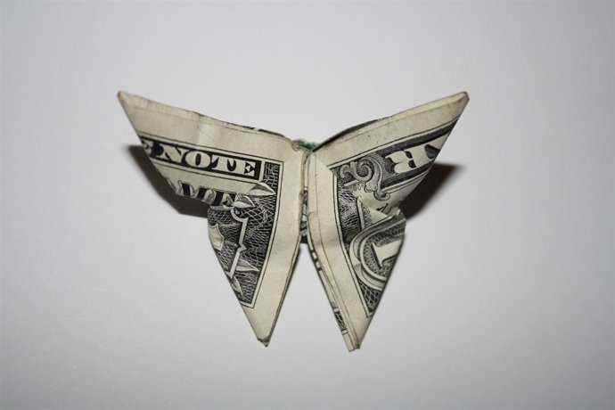 Dólar en forma de mariposa