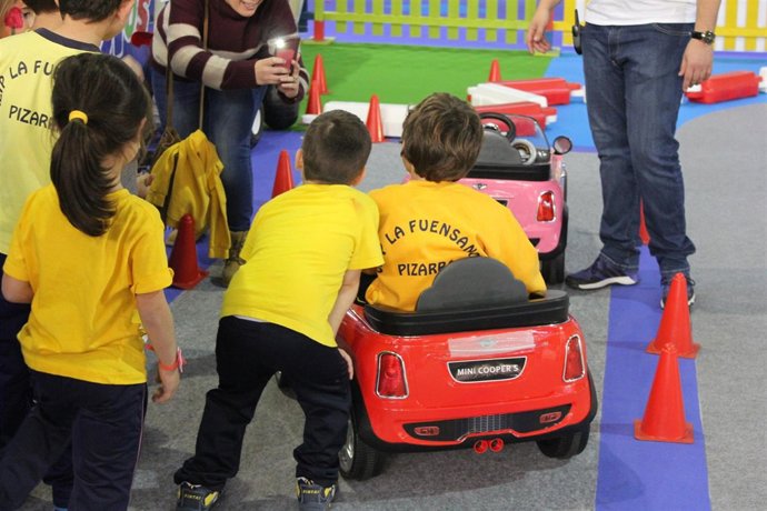 UCE MÁLAGA, EMASA Y TOYS R US COLABORAN EN LA DUODÉCIMA EDICIÓN DE MIMA CON TALL