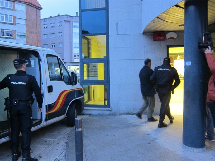 FOTO: Detenidos Falsificación Redondela