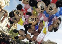 Los parques Disney en EEUU usarán detectores de metales y prohibirán las armas de juguete