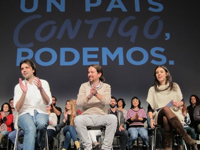 Pablo Iglesias e Irene Montero en un acto electoral en Murcia 