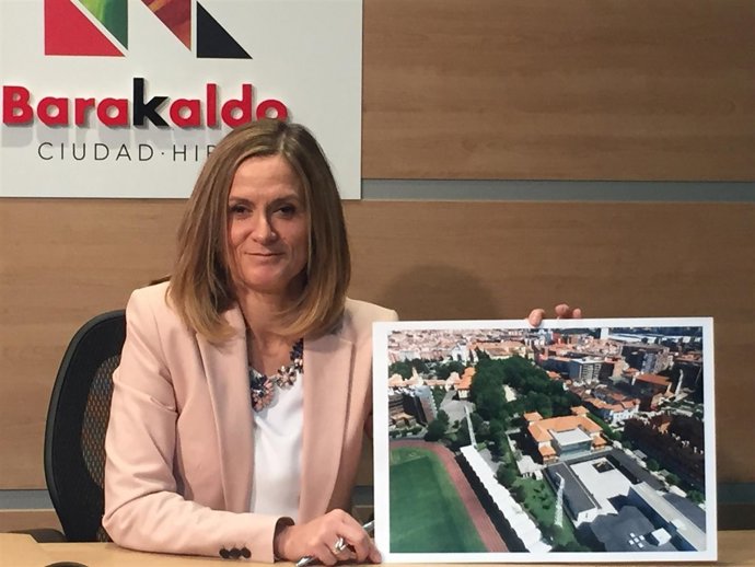 Amaia del Campo presenta el proyecto para Alkartu