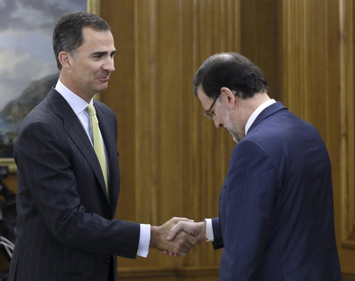 EL REY FELIPE VI PRESIDE POR PRIMERA VEZ UN CONSEJO DE MINISTROS