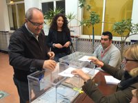 Cornejo (PSOE-A) anima a la participación porque Andalucía necesita un gobierno "fuerte y decidido"