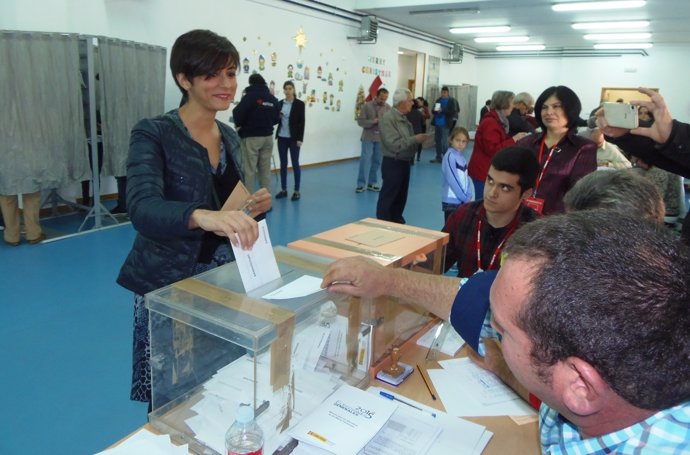 Rodríguez votando