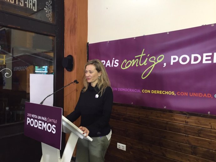 Rosell (Podemos) durante su comparecenia ante los medios el 20D