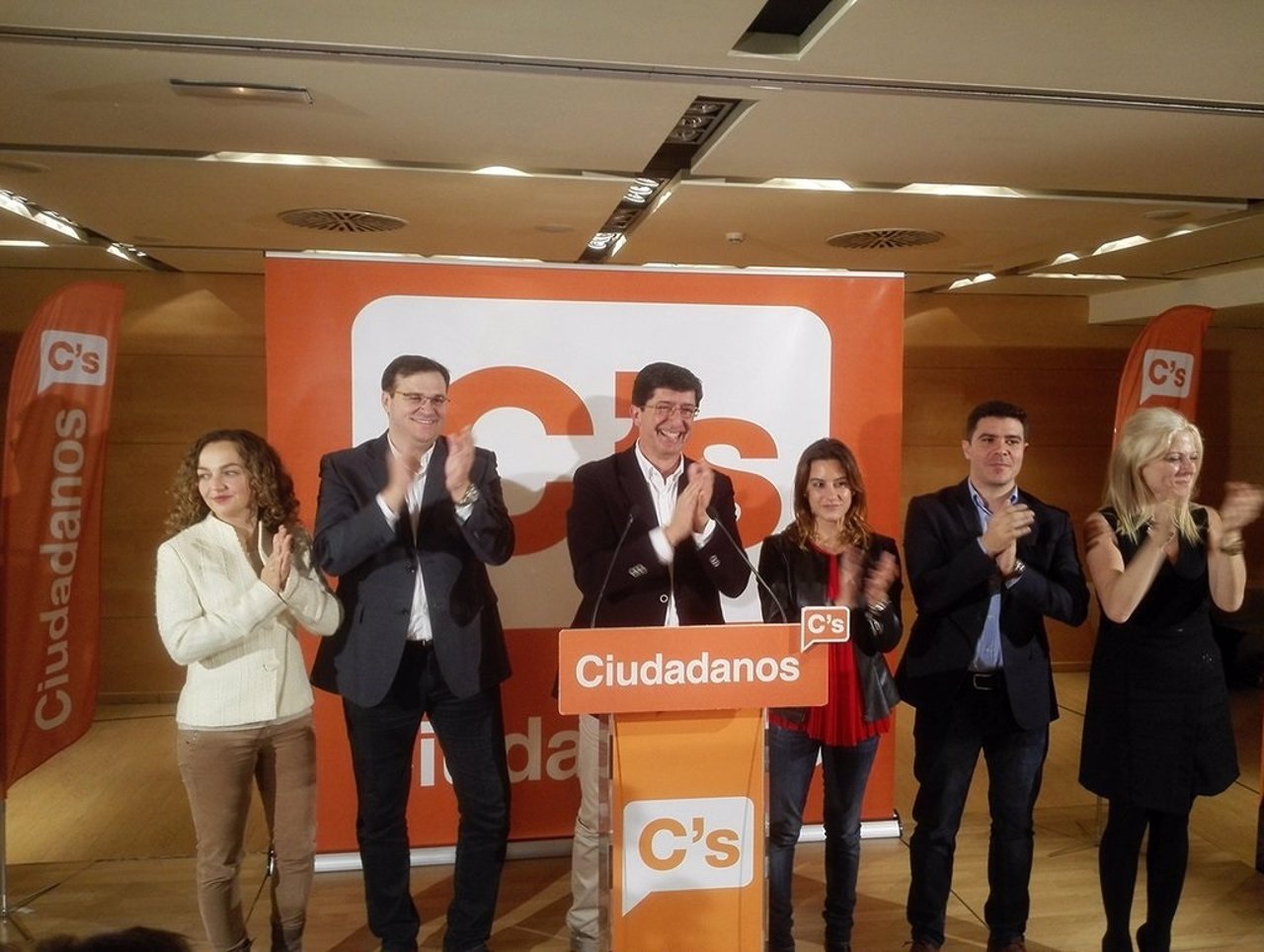 Juan Marín comparece ante los periodistas en la noche electoral