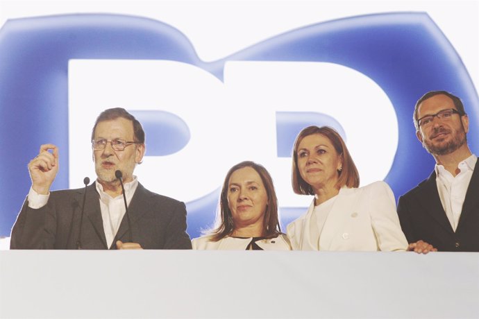 Rajoy en el balcón de Génova 