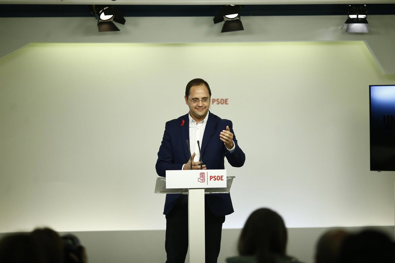 César Luena presenta la campaña electoral del PSOE