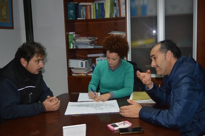 Reunión en Punta Umbría para abordar el tema de la procesionaria. 