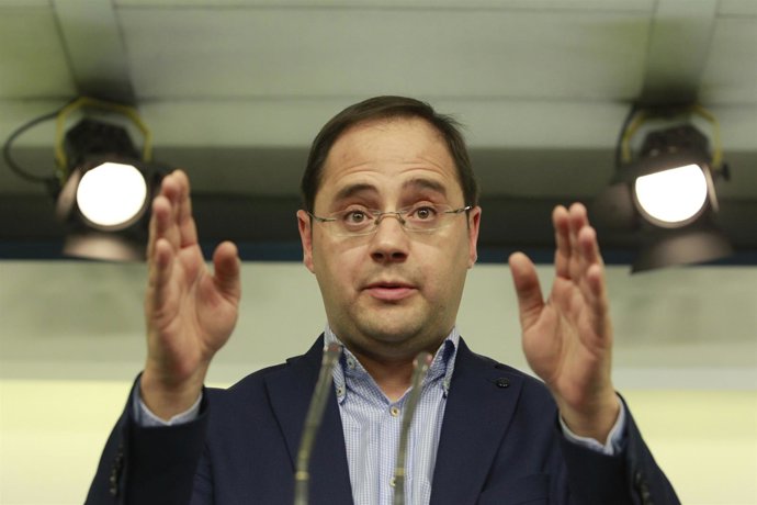 César Luena en rueda de prensa tras las elecciones