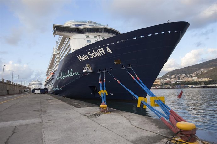 Mein Schiff 4
