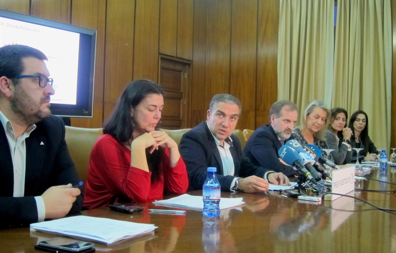 Bendodo presenta los presupuestos de Diputación de Málaga
