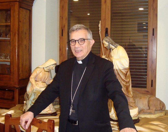 El obispo de Segovia, César Franco. 