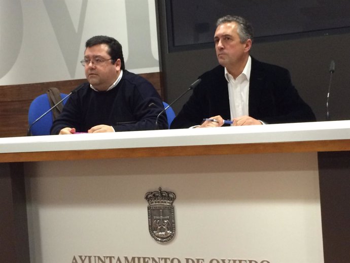 Los concejales Pacho y Zaragoza, durante la rueda de prensa. 