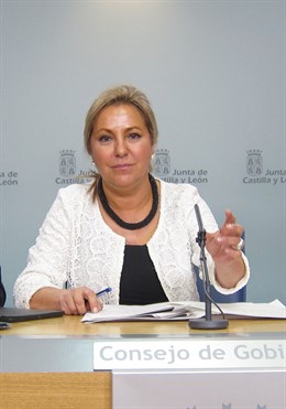 Rosa Valdeón tras el Consejo de Gobierno