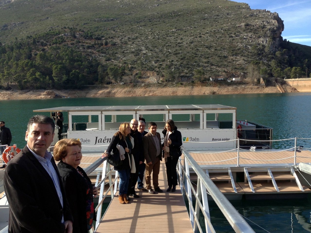 Visita al barco solar del Tranco